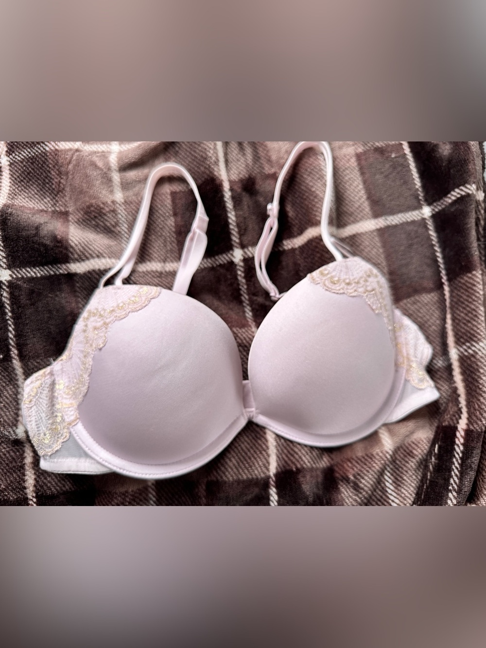 Beyond sexy Light Pink Lace-Trim T-Shirt Bra